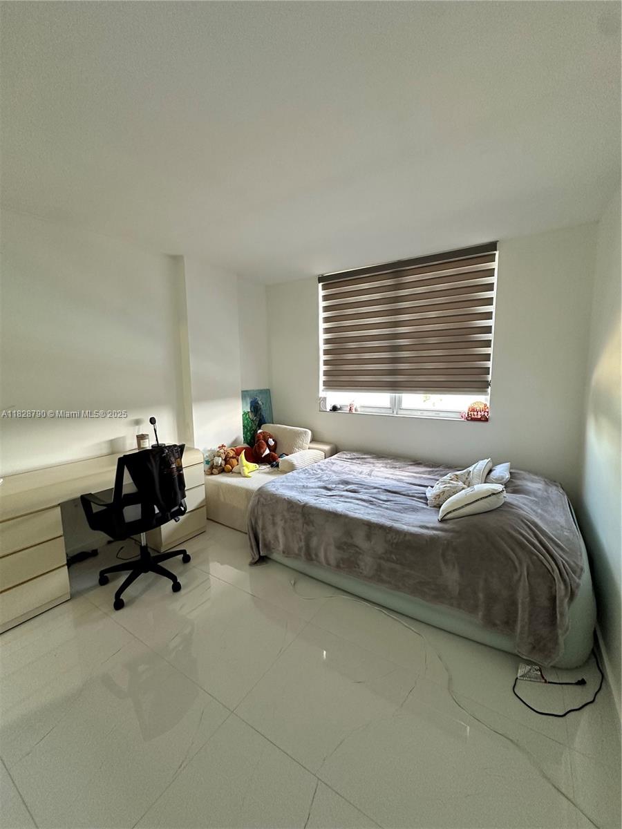 ARLEN HOUSE CONDO - Residential