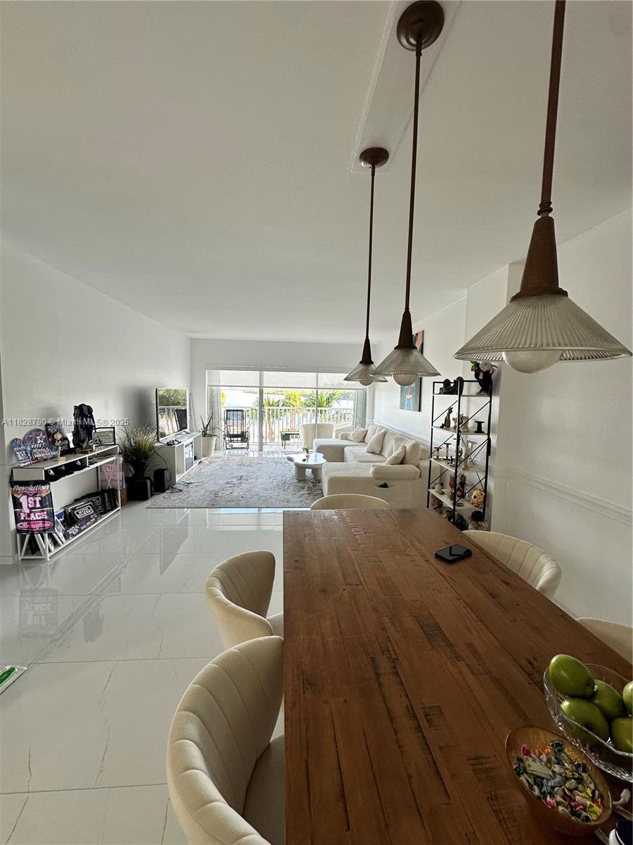 ARLEN HOUSE CONDO - Residential