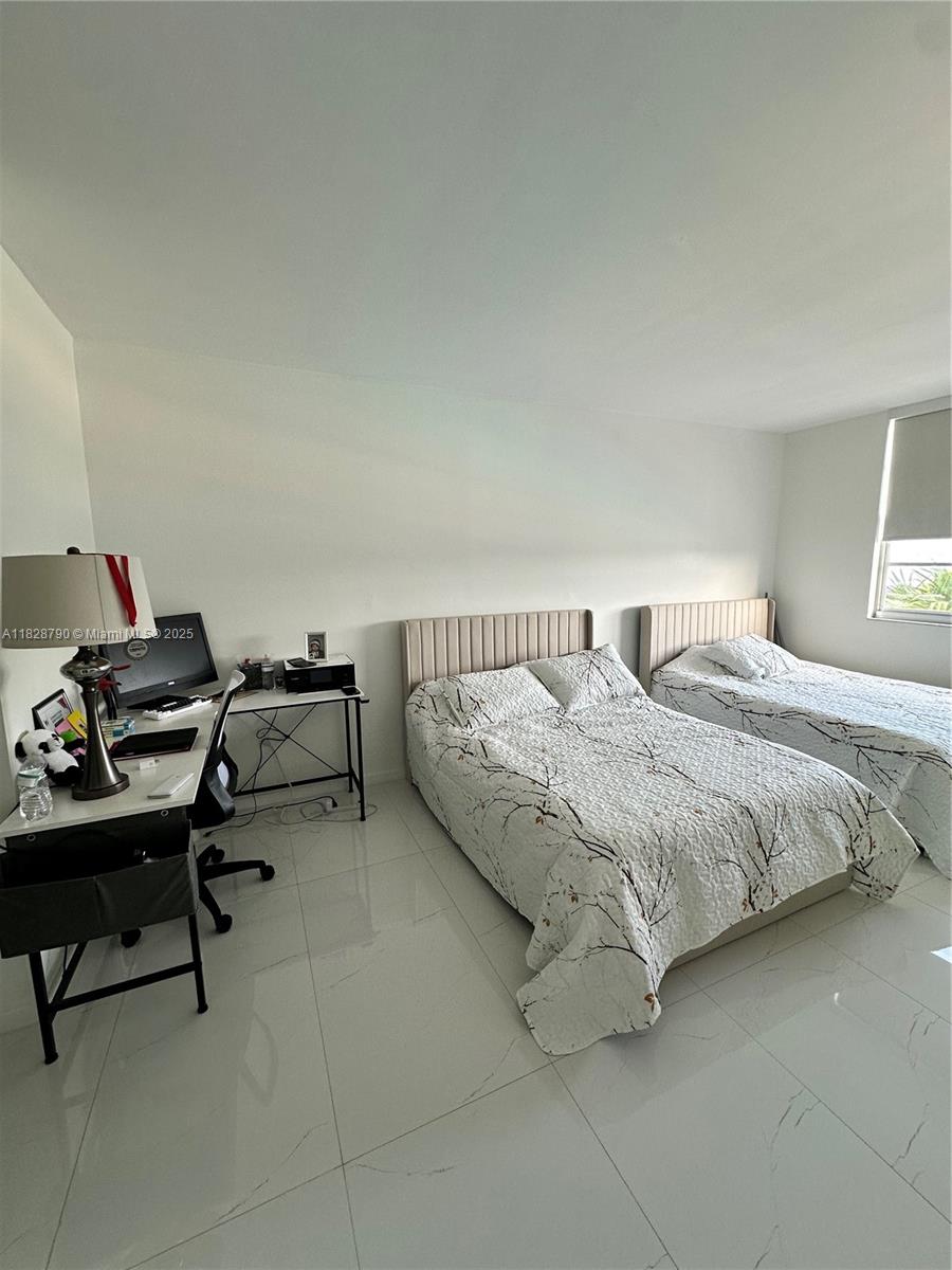 ARLEN HOUSE CONDO - Residential