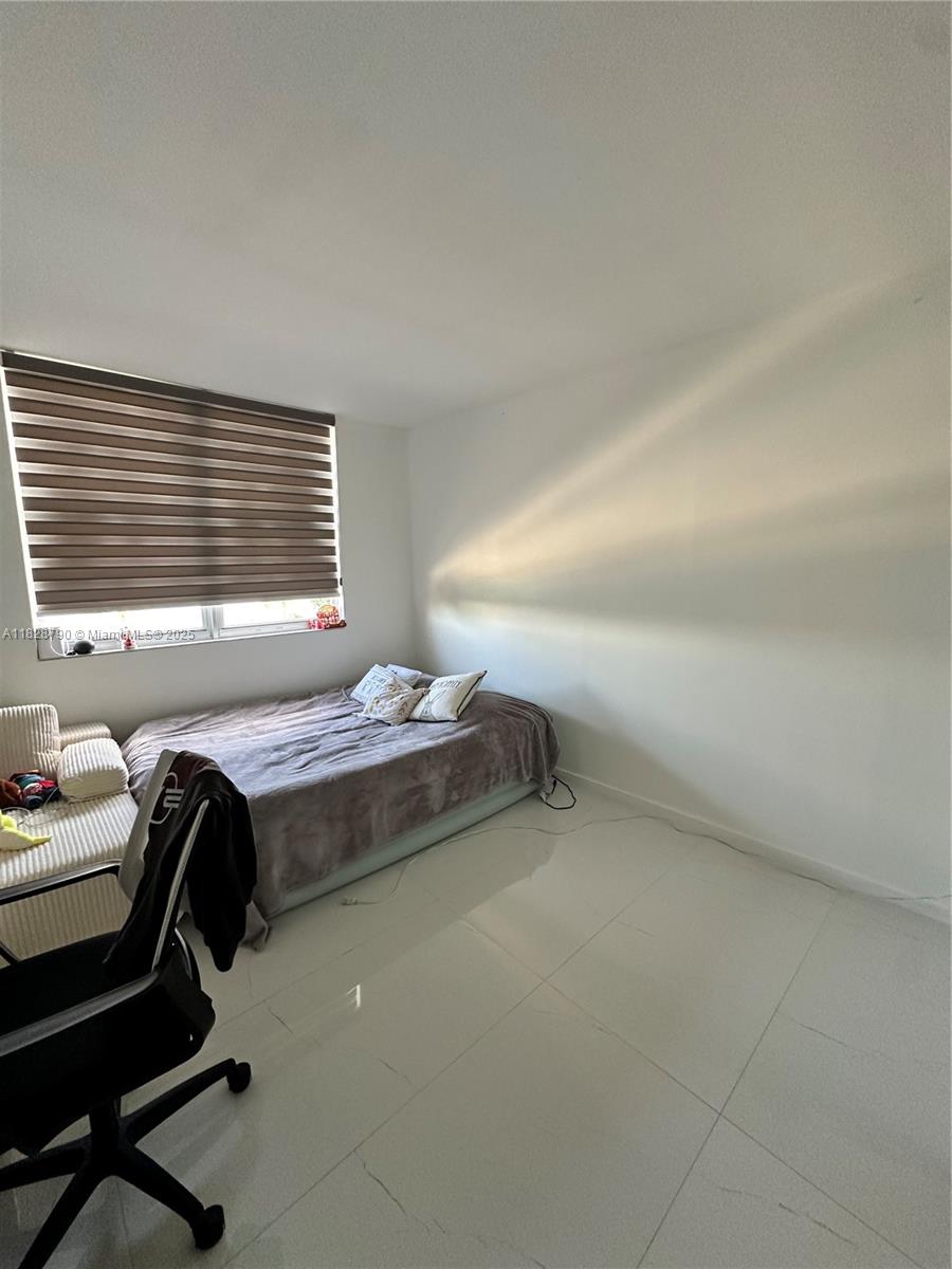 ARLEN HOUSE CONDO - Residential