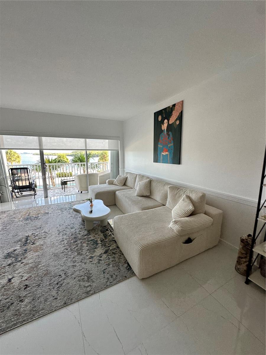 ARLEN HOUSE CONDO - Residential