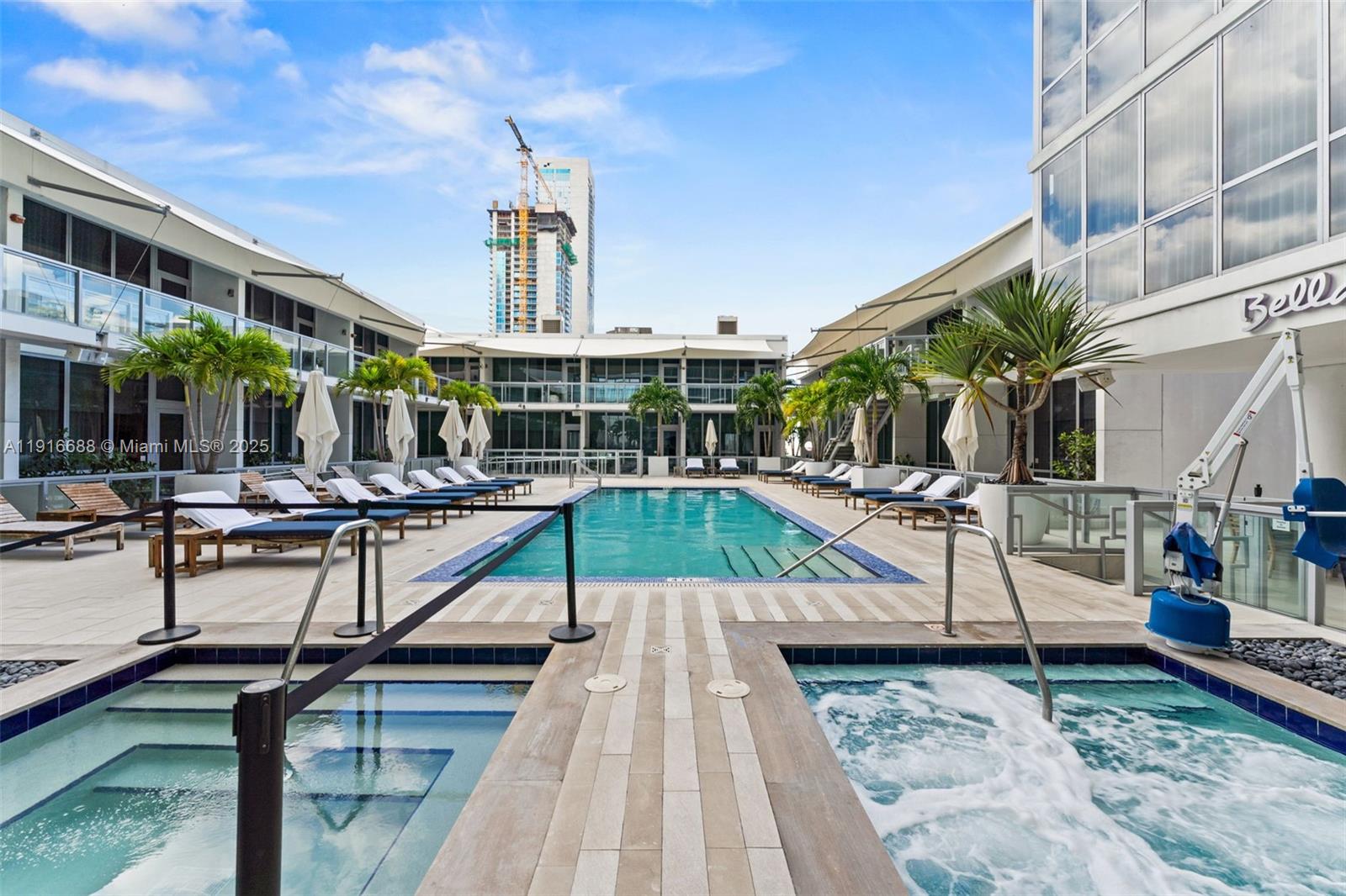 MARQUIS CONDO - Residential