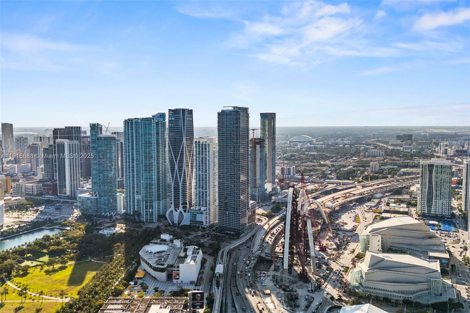 MARQUIS CONDO - Residential