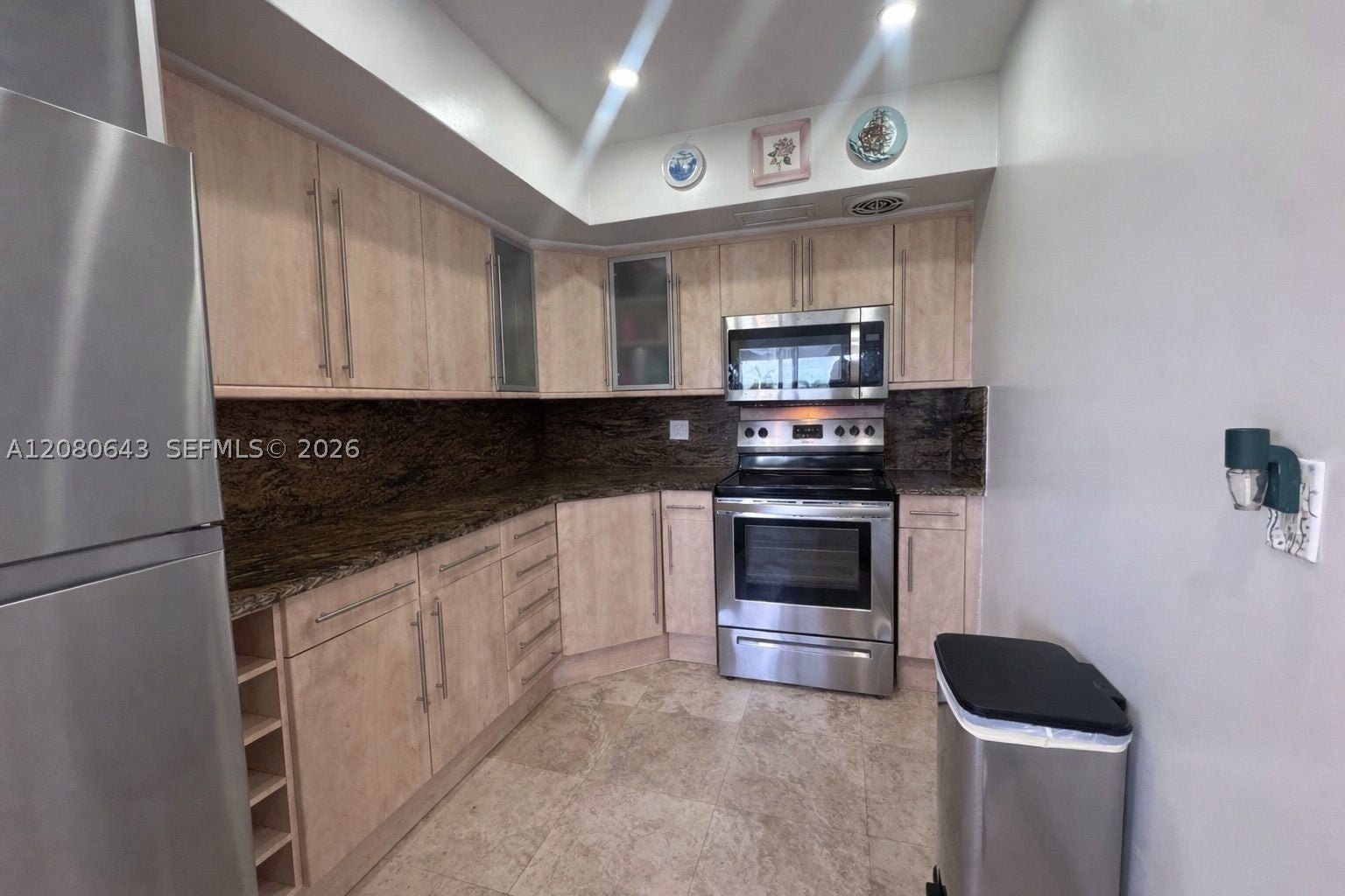 455 Golden Isles Dr 310