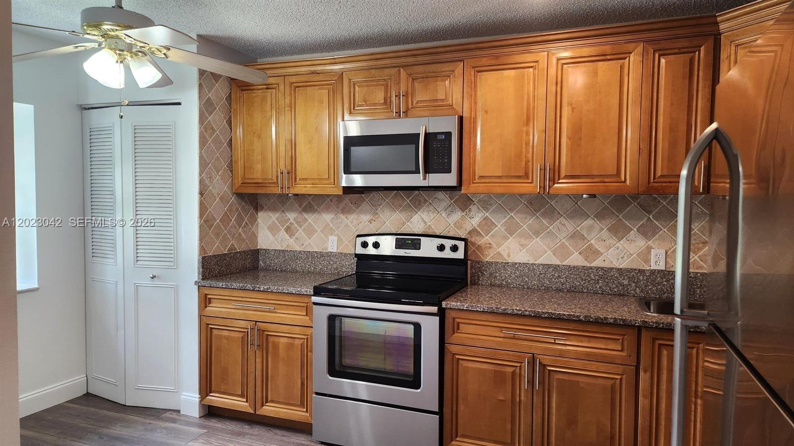 MEADOWS 300 1 - Residential