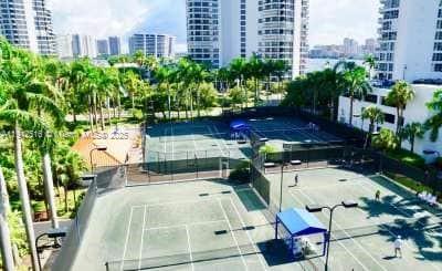 PARC CENTRAL AVENTURA SOU - Residential Lease