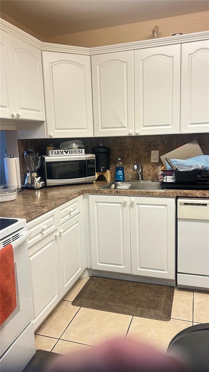 Rental Property at 4920 Nw 79th Ave 303, Doral, Miami-Dade County, Florida - Bedrooms: 2 
Bathrooms: 2  - $2,358 MO.