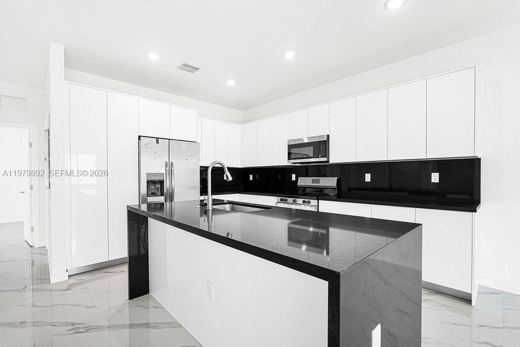 CHLOE ESTATES - Residential