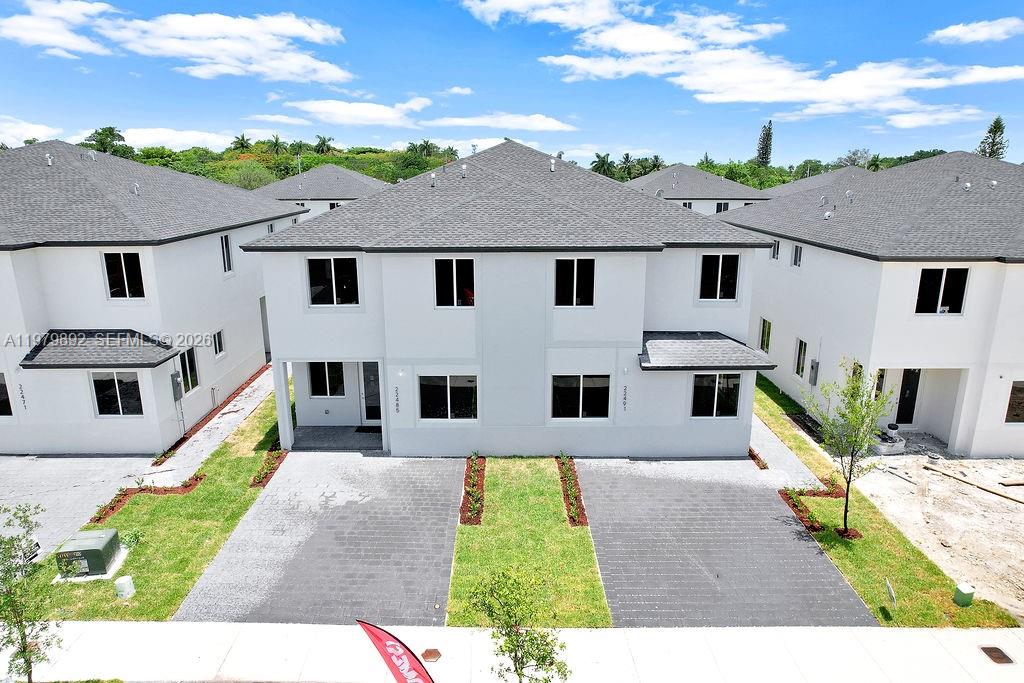 CHLOE ESTATES - Residential