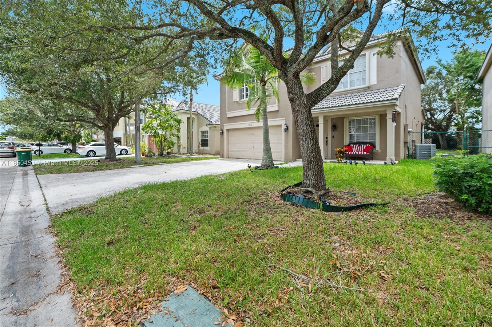 9842 N Grand Duke Cir