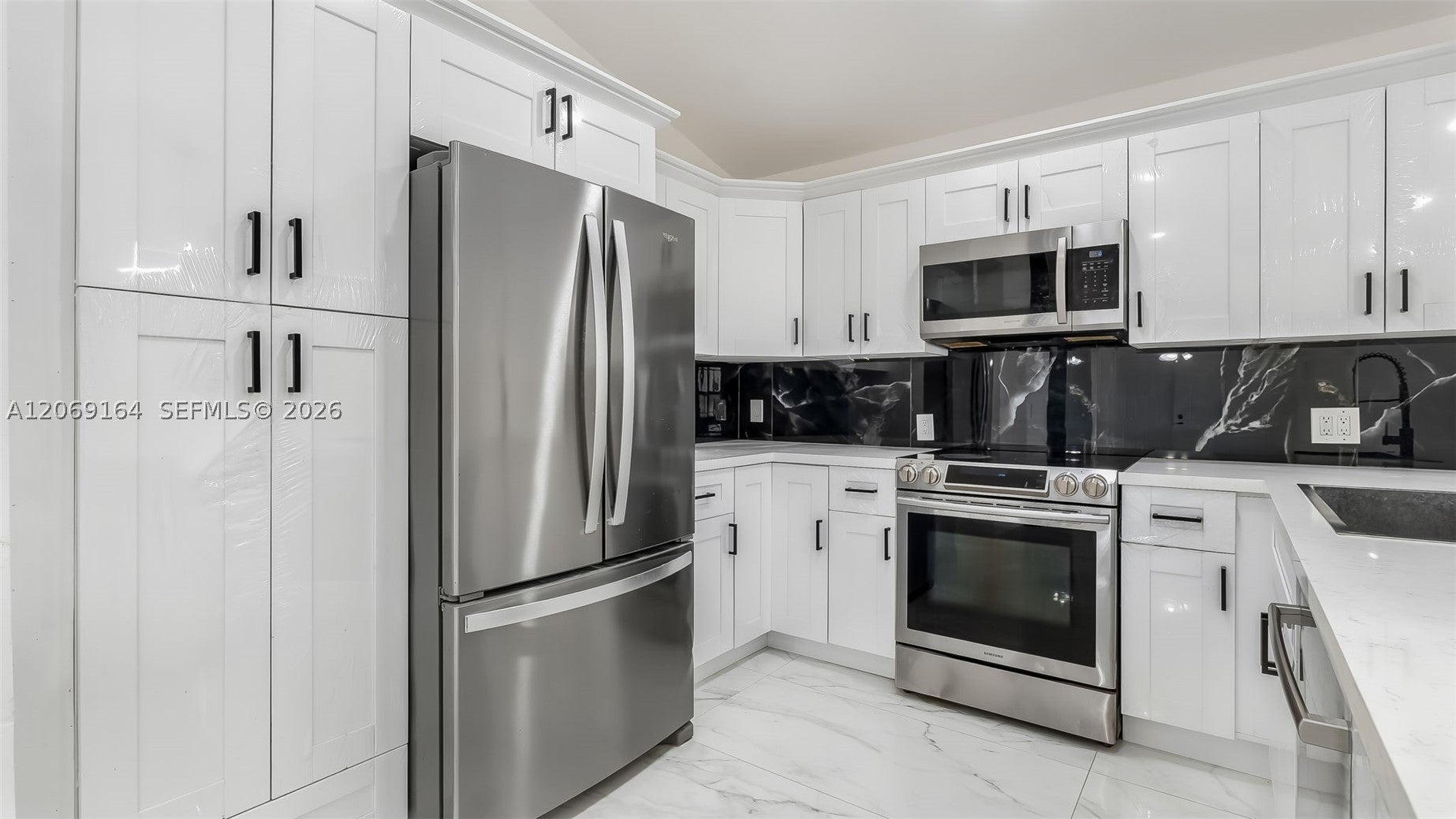 2421 SW 84th Ter