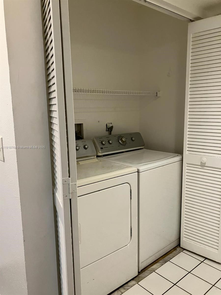 WINDWARD LAKES CONDO - Residential Lease