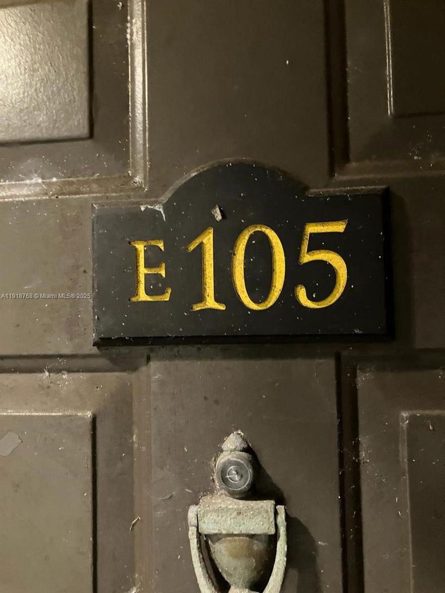 Nice unit! Great location! Ready to move in. NO LAST MONTH REQUIRED. Easy to show. See Showing assist