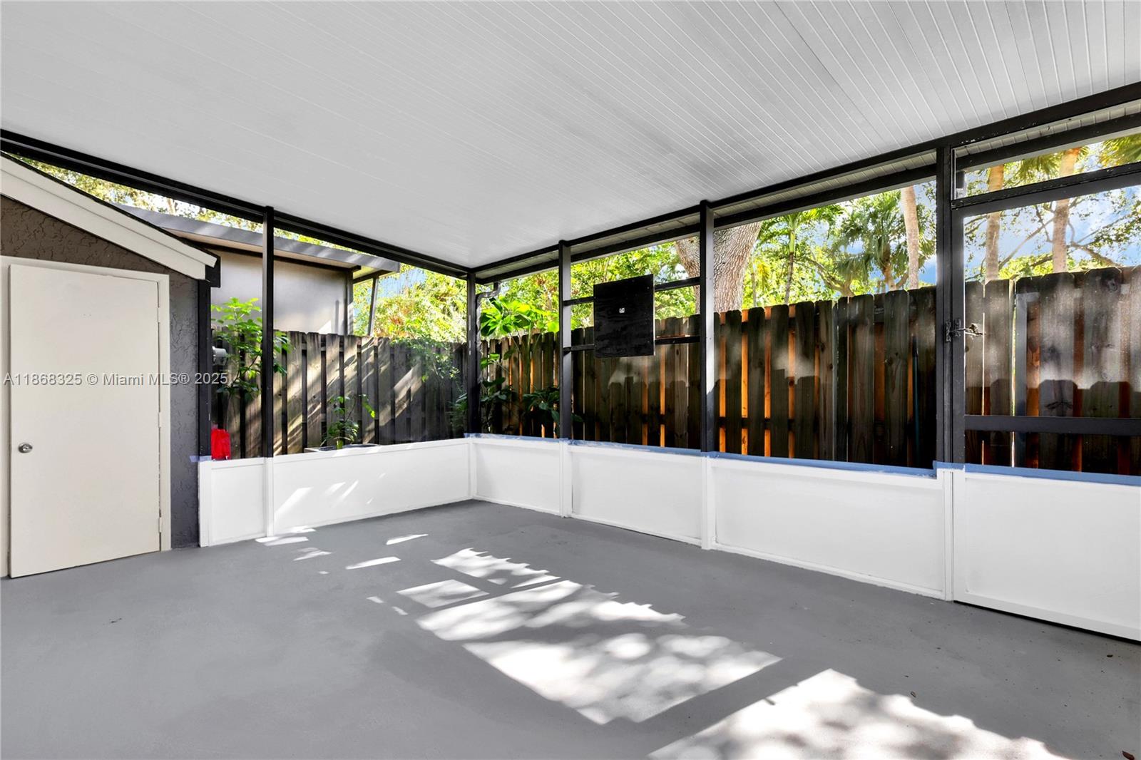 FLAMINGO GARDENS PHASE FO - Residential