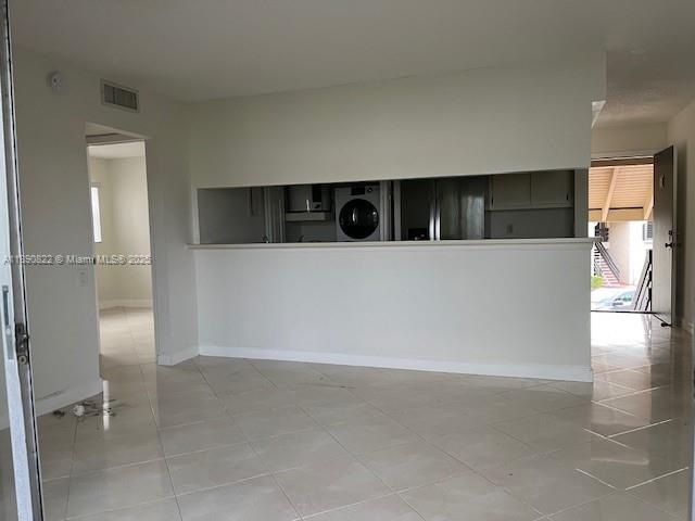 EMBARCADERO CONDO - Residential Lease