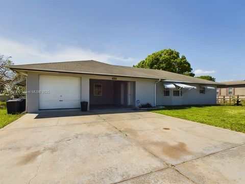 A home in Okeechobee
