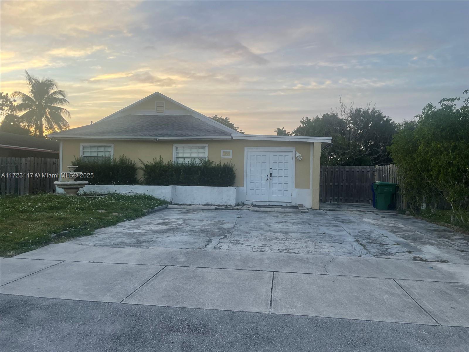Spacious 4-bedroom, 2-bath home boasting 2,000 sq. ft. of living space, perfectly located near Ft. Lauderdale Airport with easy access to I-595 and I-95. Ideal for commuters and travelers, this property offers both convenience and comfort. Don’t miss this opportunity in a prime location!