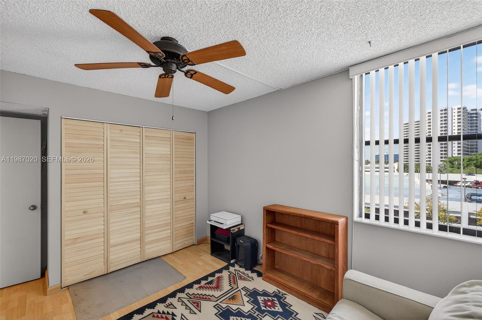 SOUTHVIEW AT AVENTURA CON - Residential