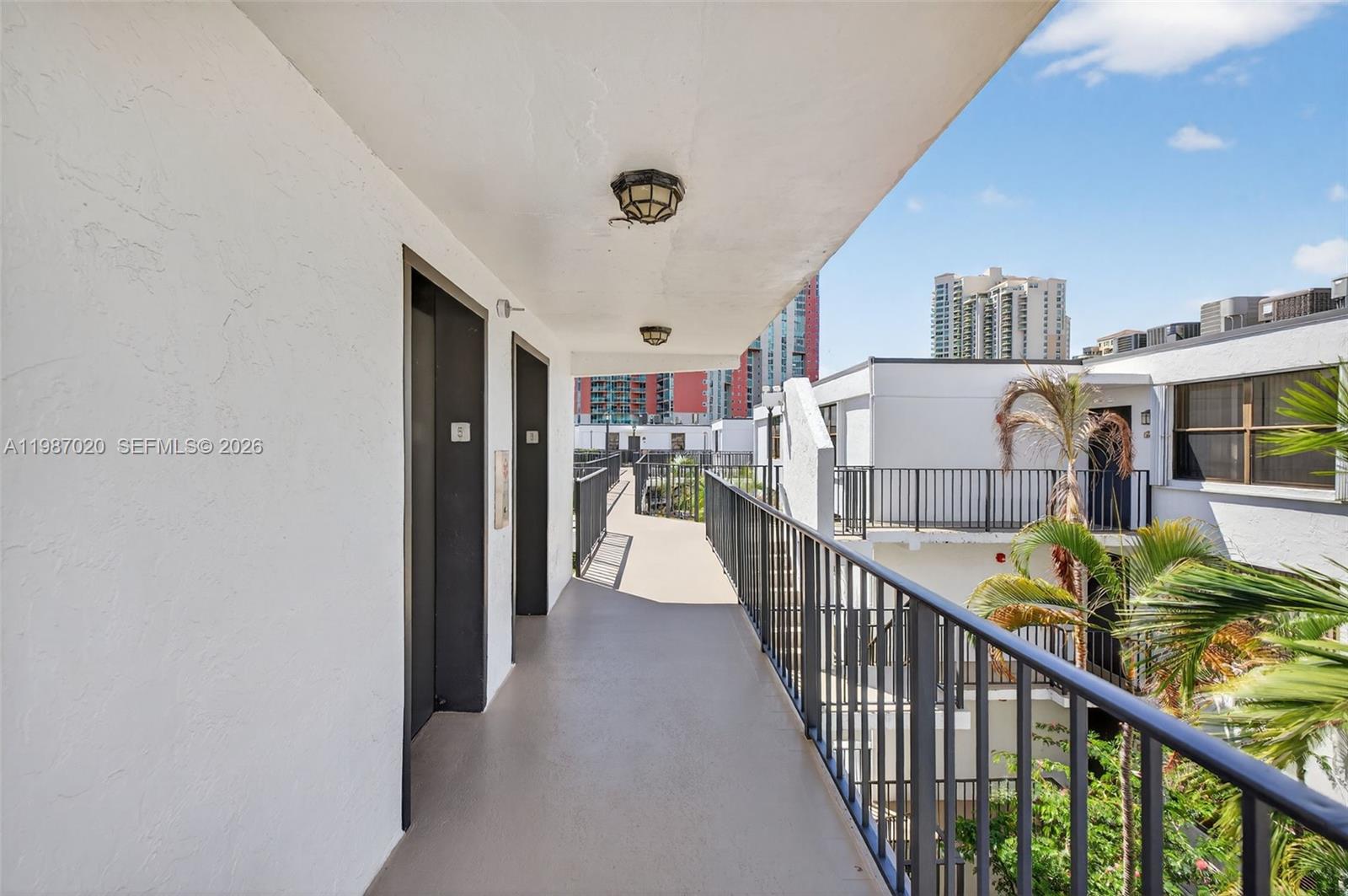 SOUTHVIEW AT AVENTURA CON - Residential