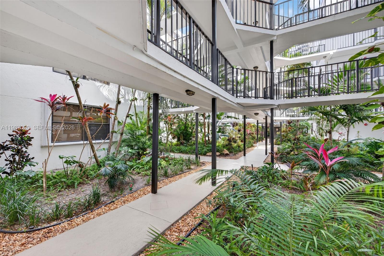 SOUTHVIEW AT AVENTURA CON - Residential