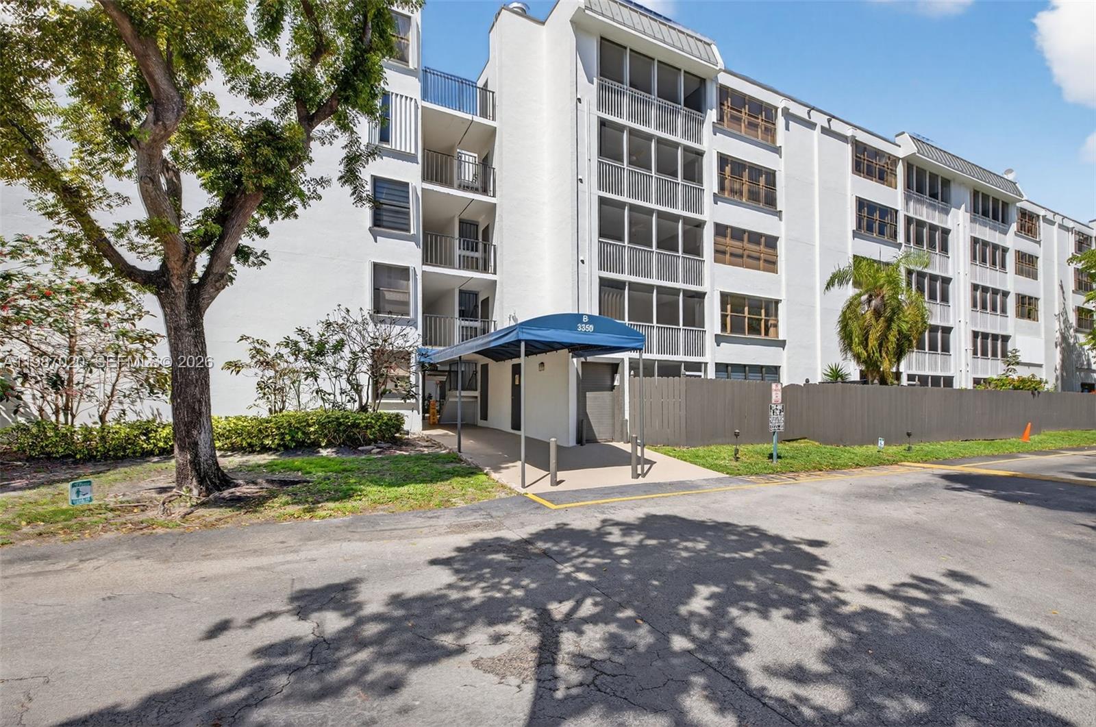 SOUTHVIEW AT AVENTURA CON - Residential