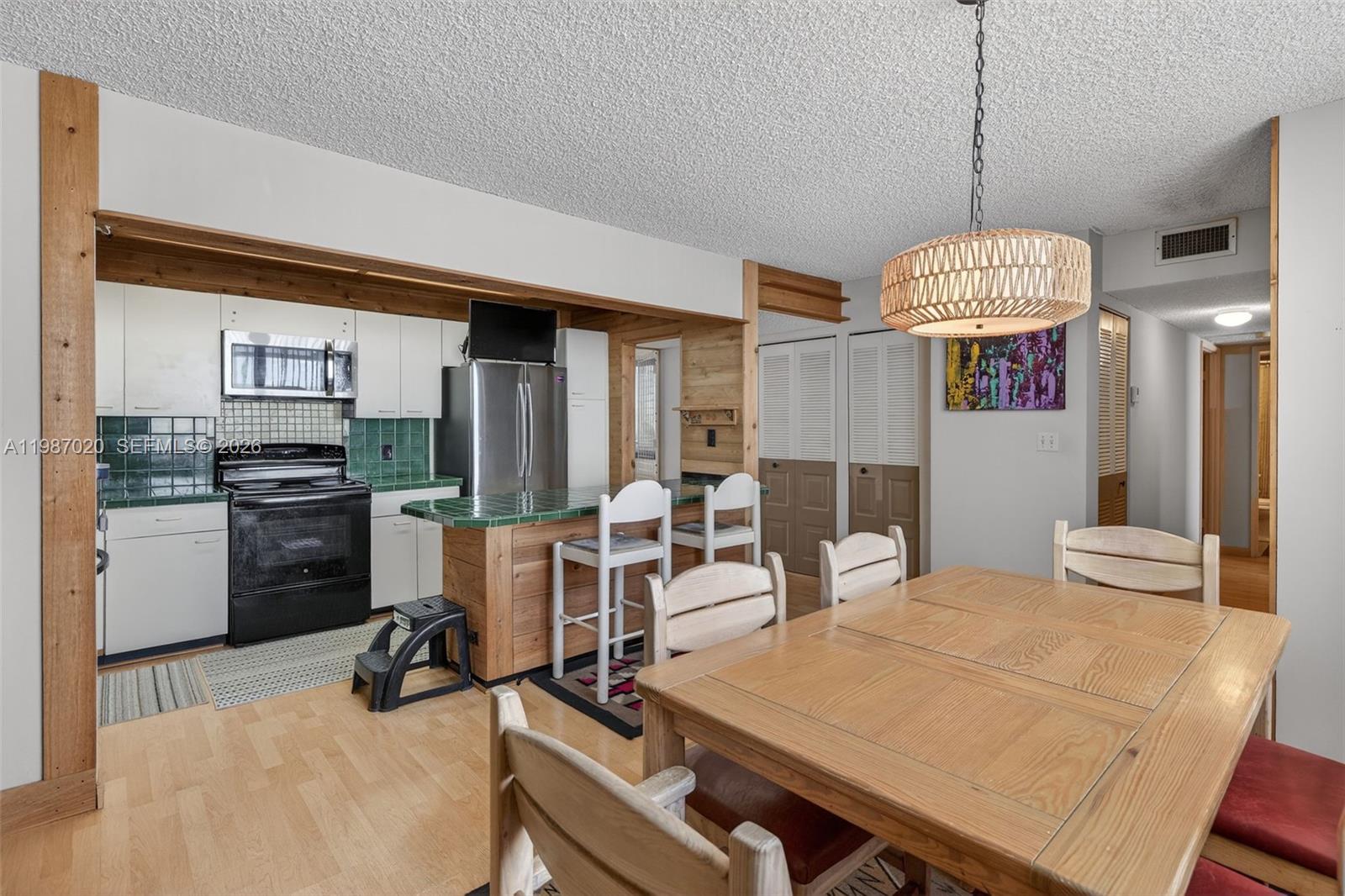 SOUTHVIEW AT AVENTURA CON - Residential