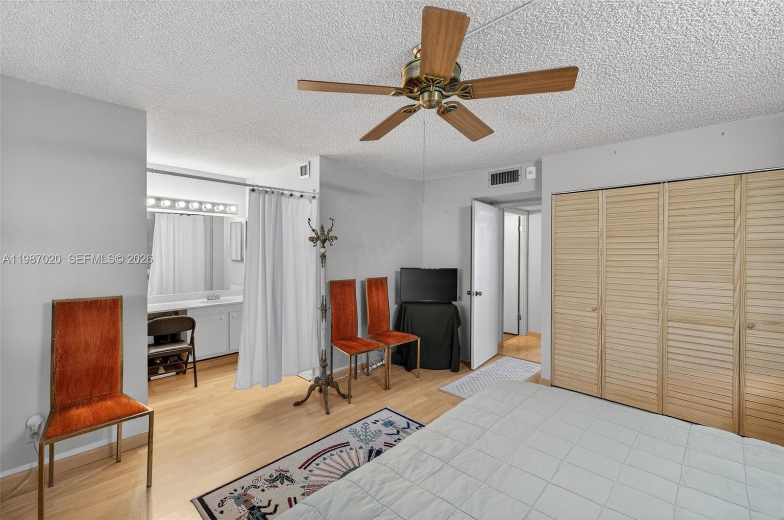 SOUTHVIEW AT AVENTURA CON - Residential