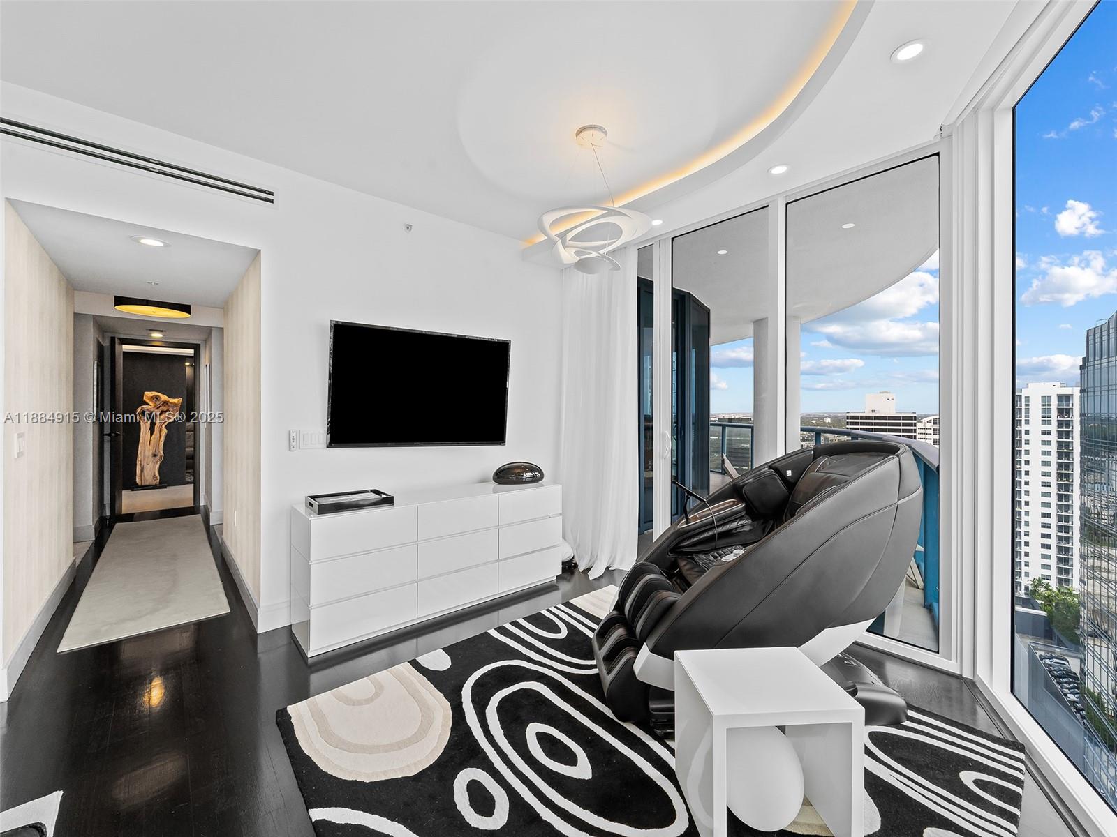 LAS OLAS RIVER HOUSE COND - Residential