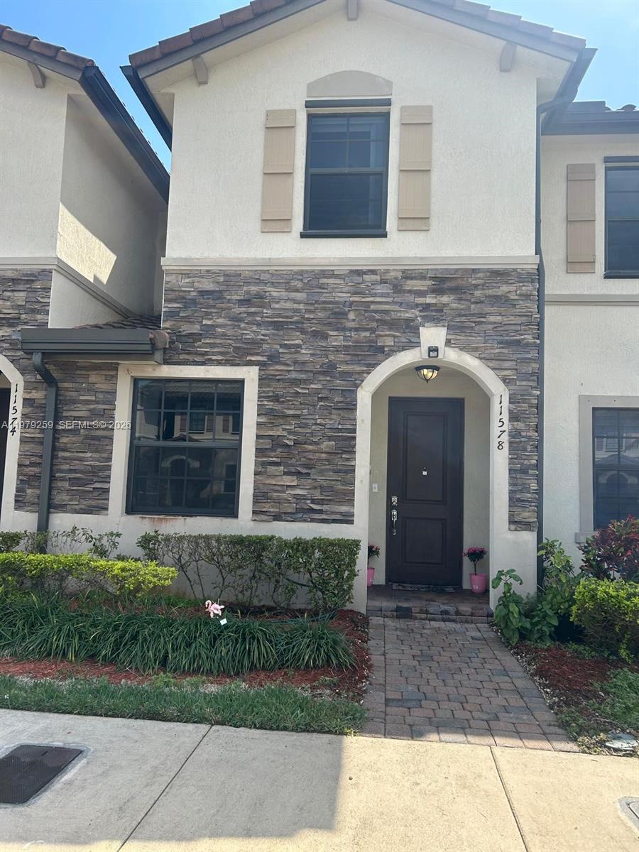 COCO PALM ESTATES - Residential