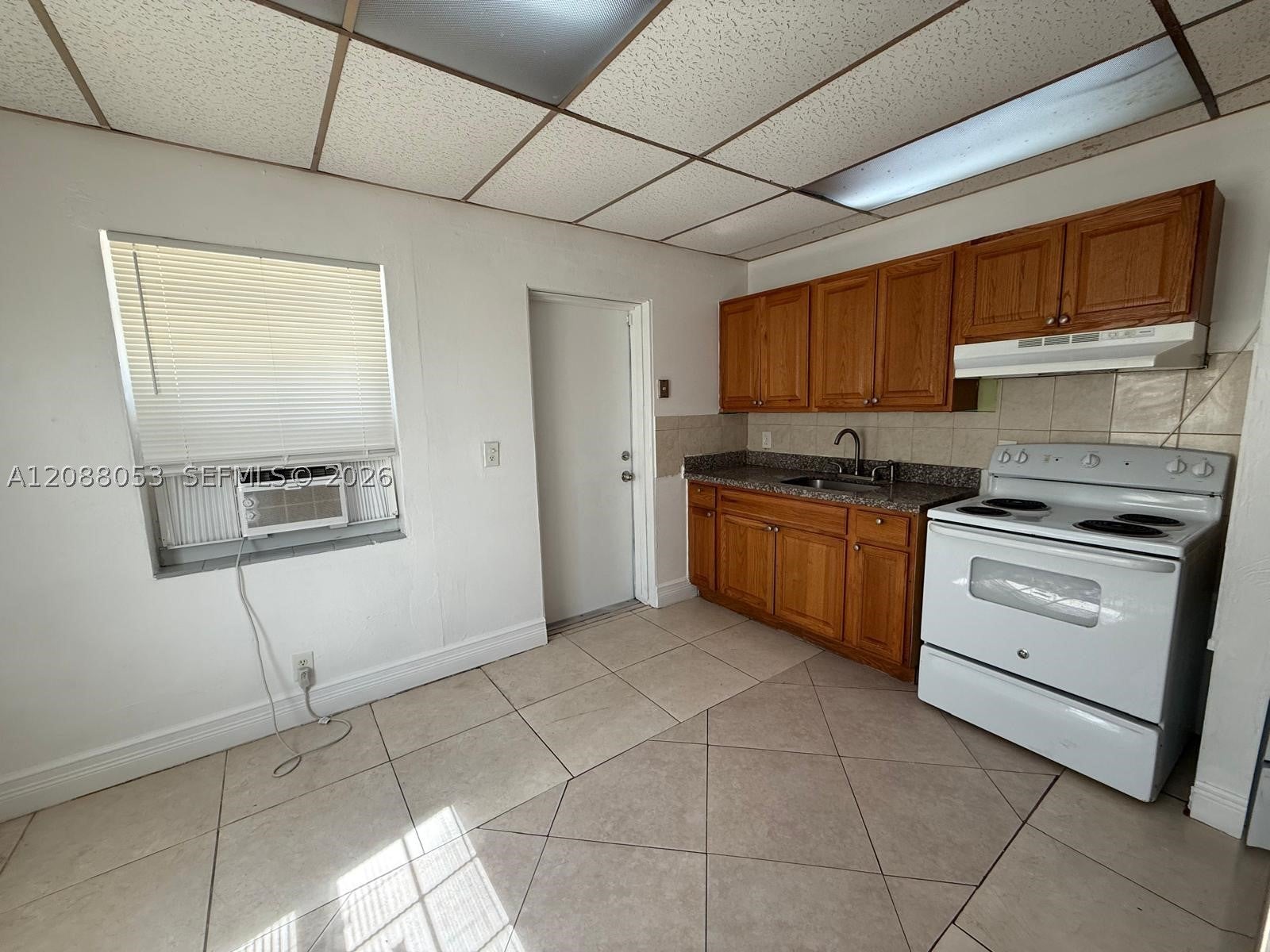 381 NW 16th St 381