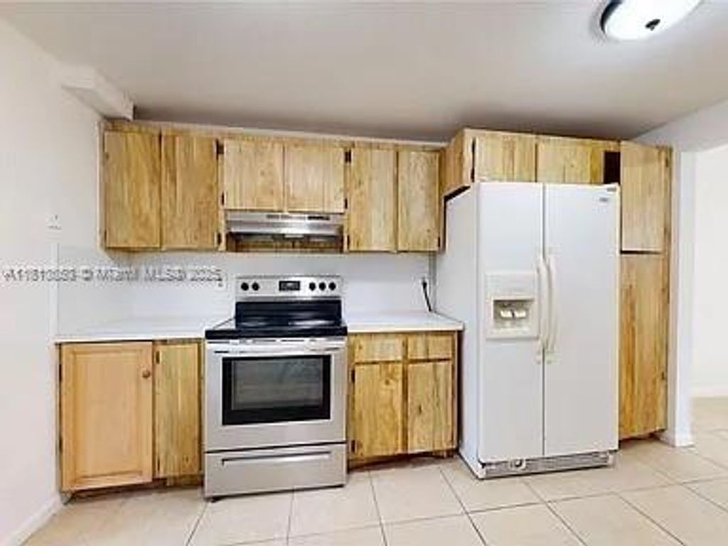 Photo of 2786 S University Dr #5B, Davie, FL 33328 (MLS # A11813853)