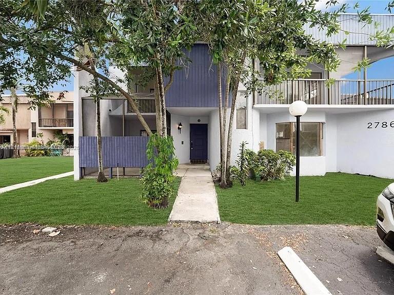Rental Property at 2786 S University Dr 5B, Davie, Broward County, Florida - Bedrooms: 3 
Bathrooms: 3  - $2,800 MO.
