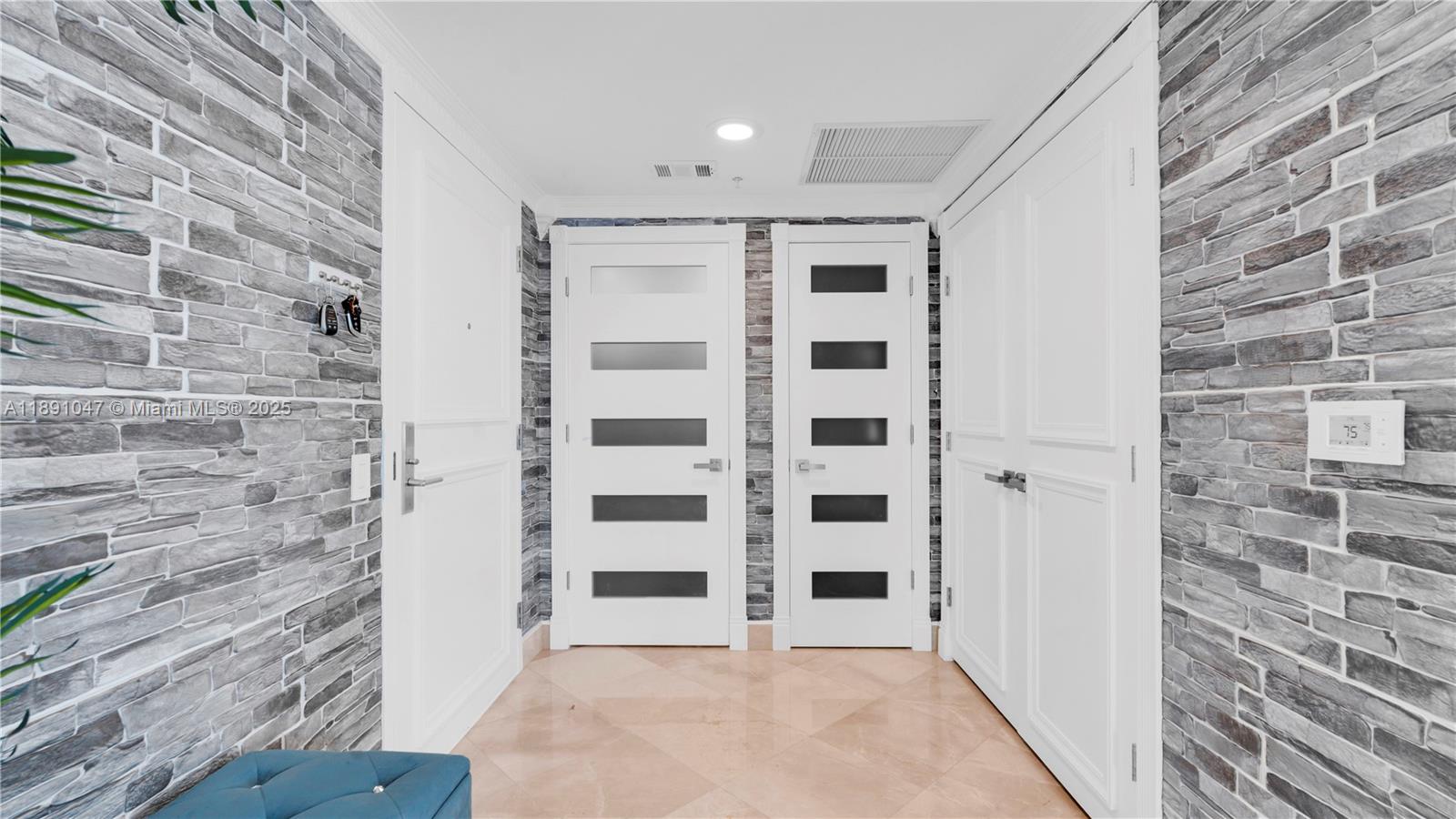 BLUE BAY TOWER CONDO - Residential Lease