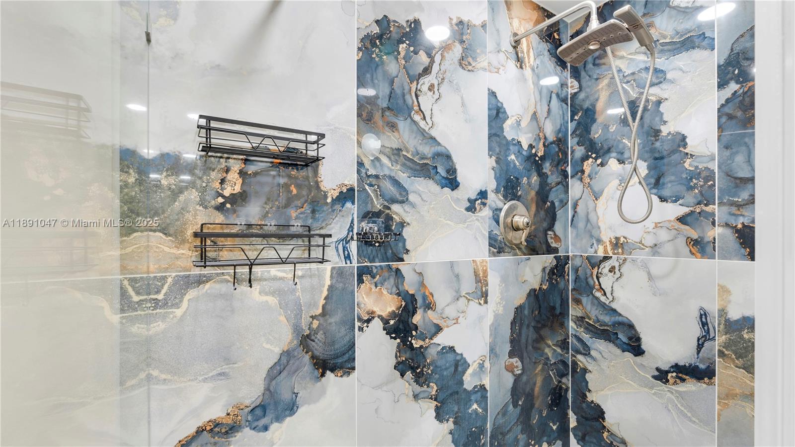 BLUE BAY TOWER CONDO - Residential Lease