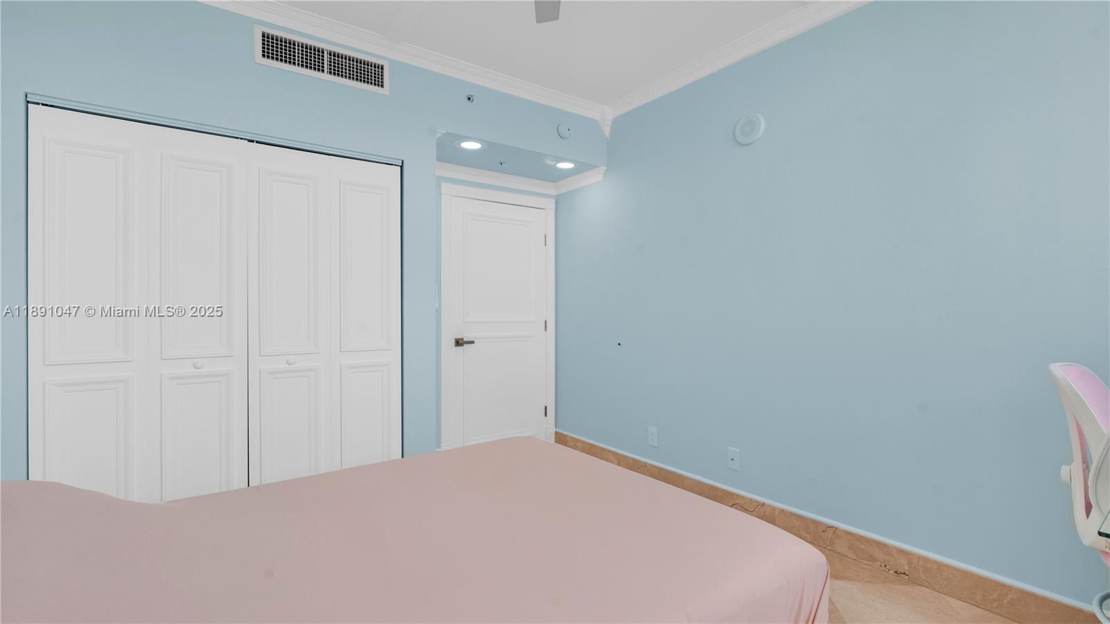 BLUE BAY TOWER CONDO - Residential Lease