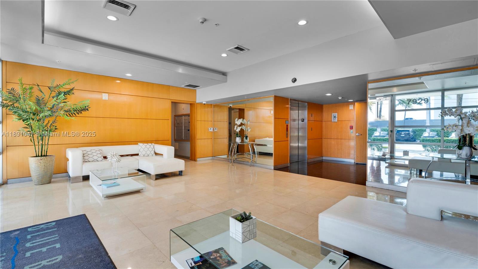 BLUE BAY TOWER CONDO - Residential Lease