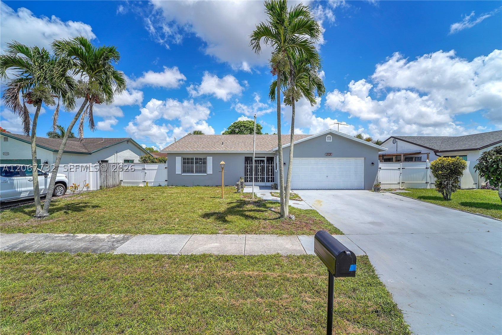 9242 SW 18th Rd