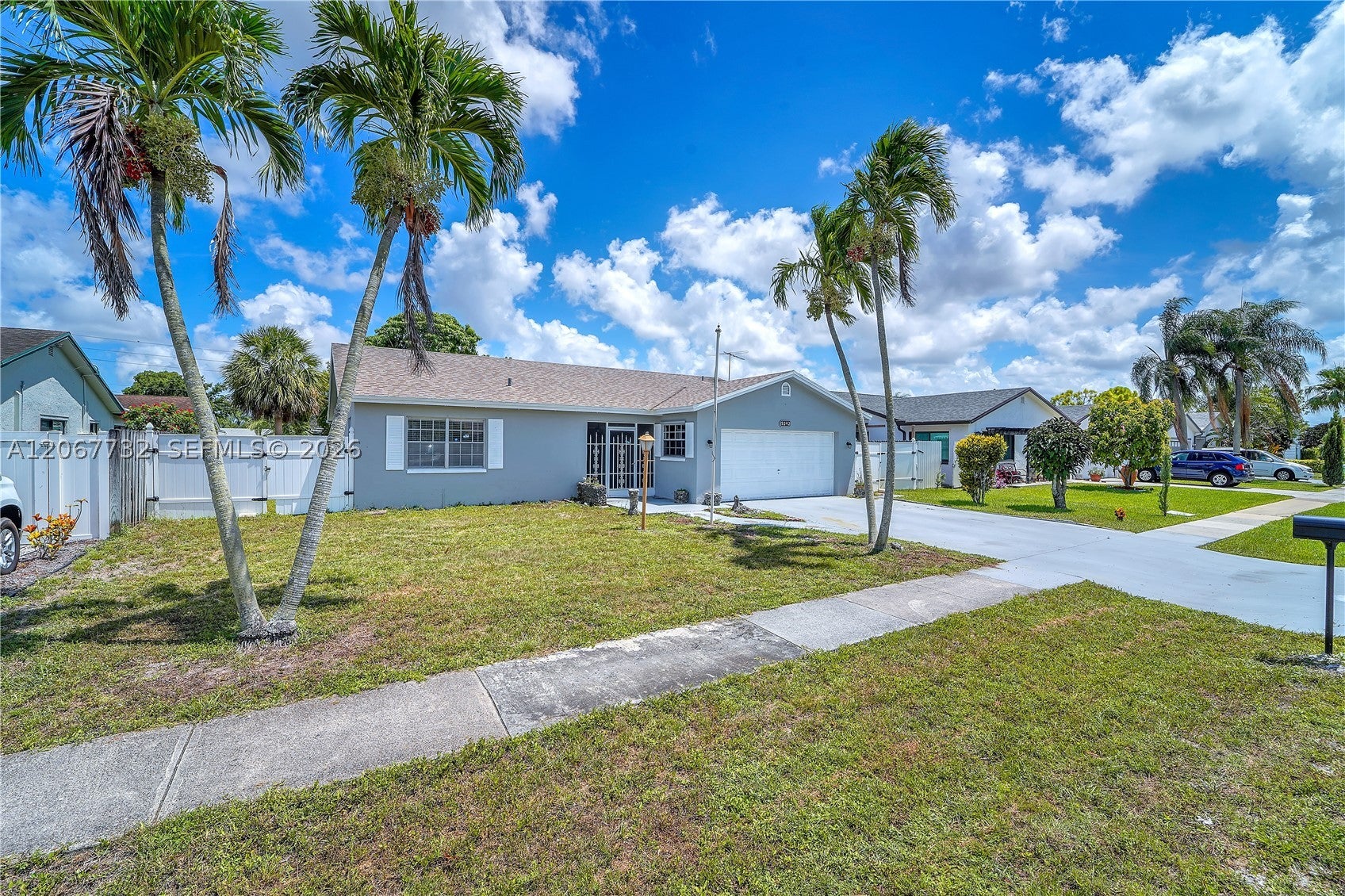9242 SW 18th Rd, Boca Raton FL 33428
