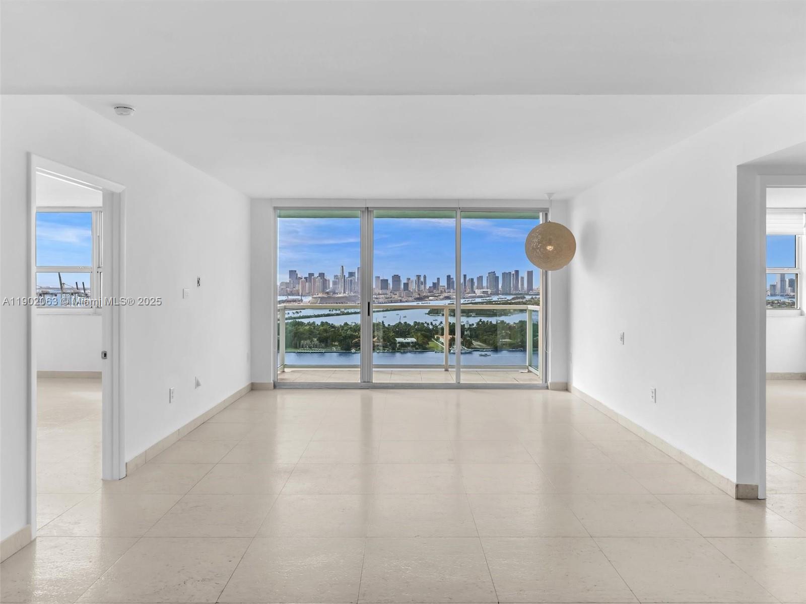 THE FLORIDIAN CONDO - Residential Lease