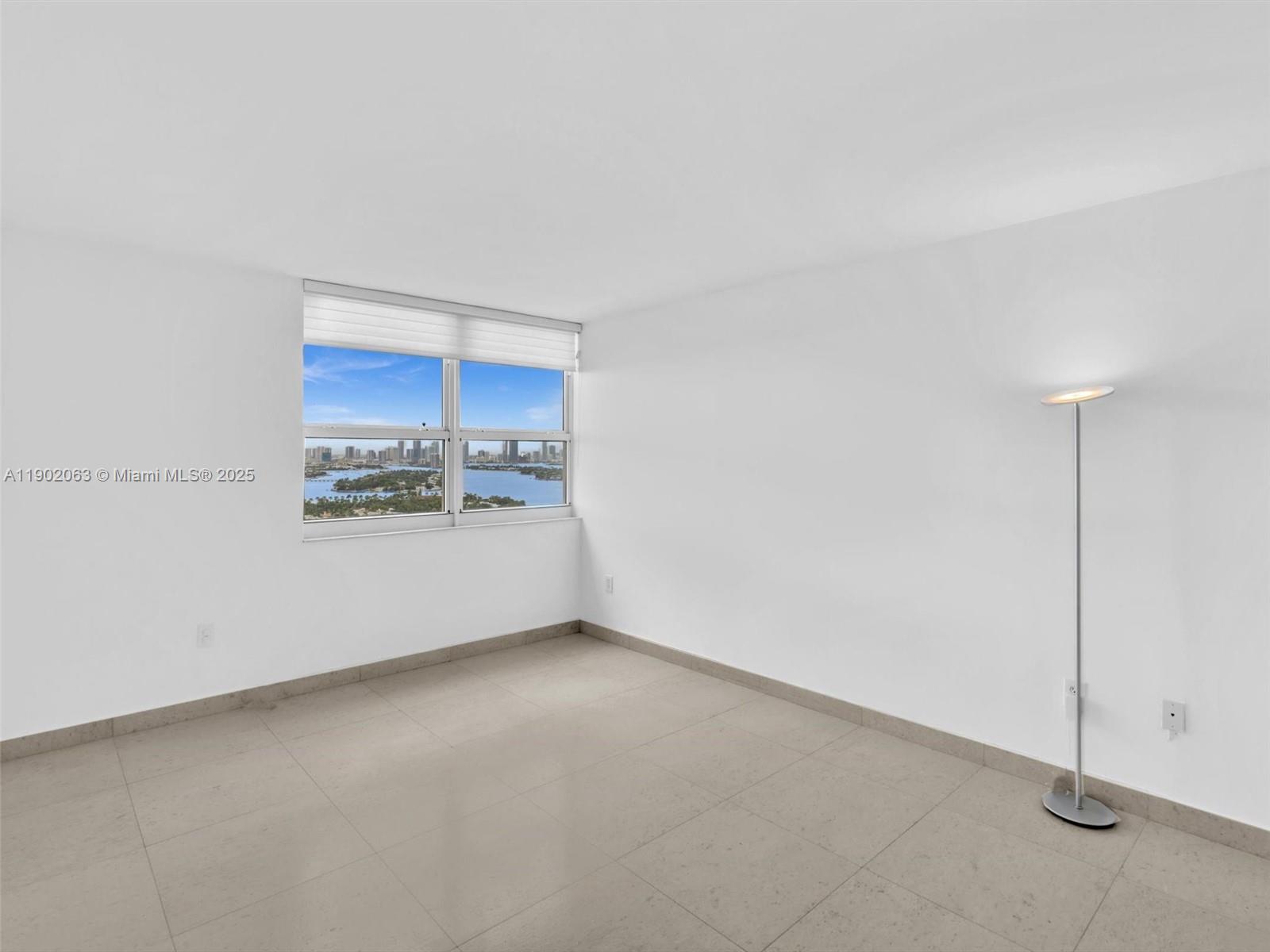 THE FLORIDIAN CONDO - Residential Lease