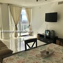 253 NE 2nd St 2906