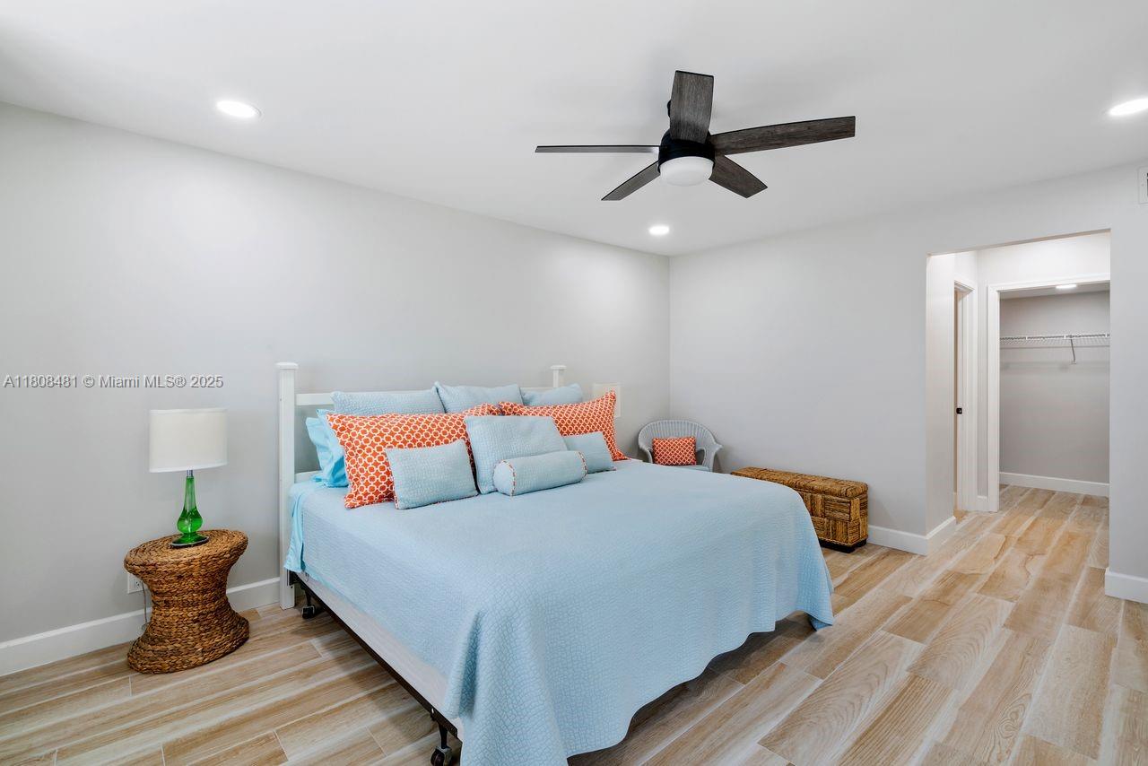 BEACHCOMBER - Residential