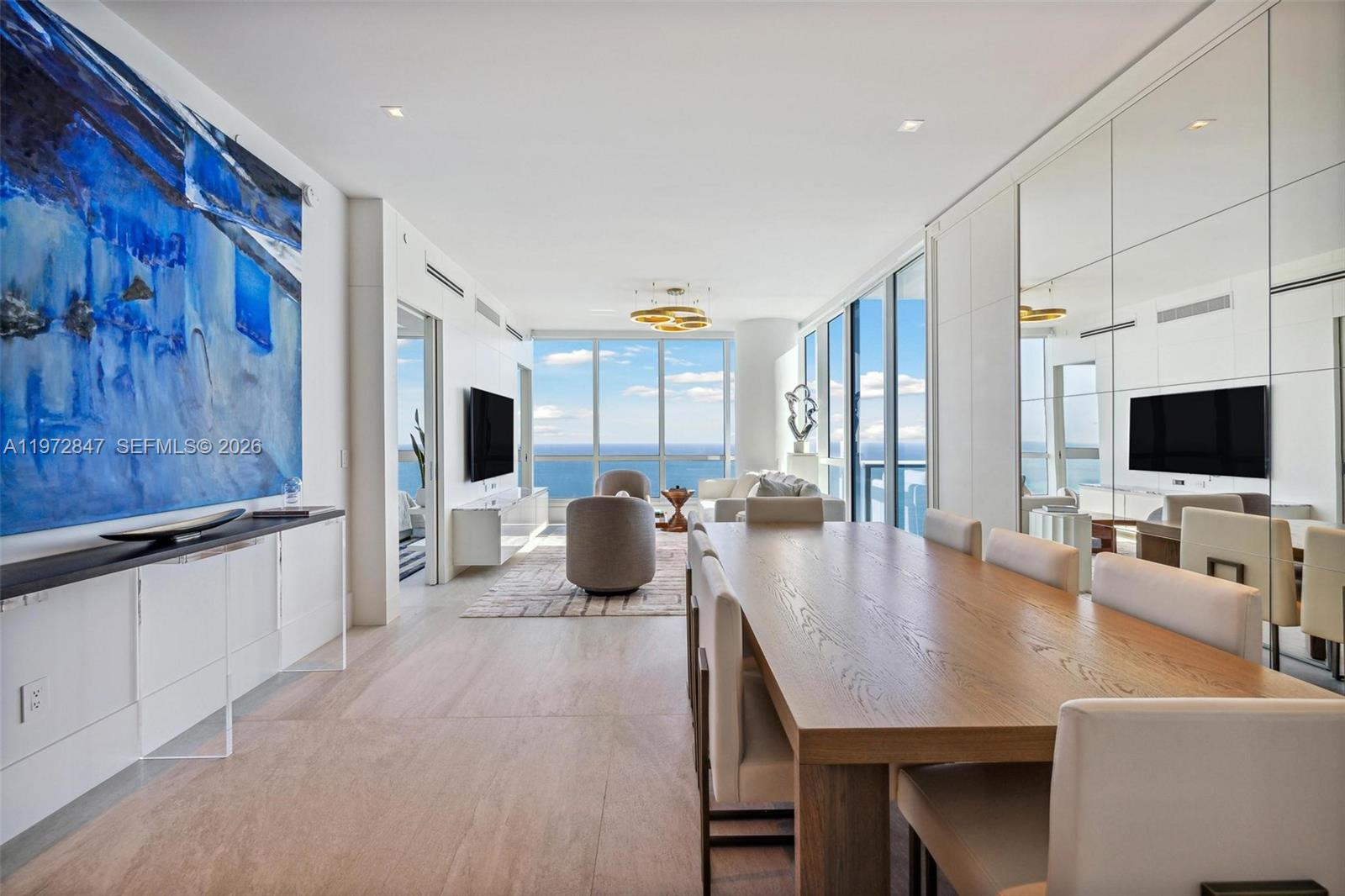 100 S Pointe Dr 3905