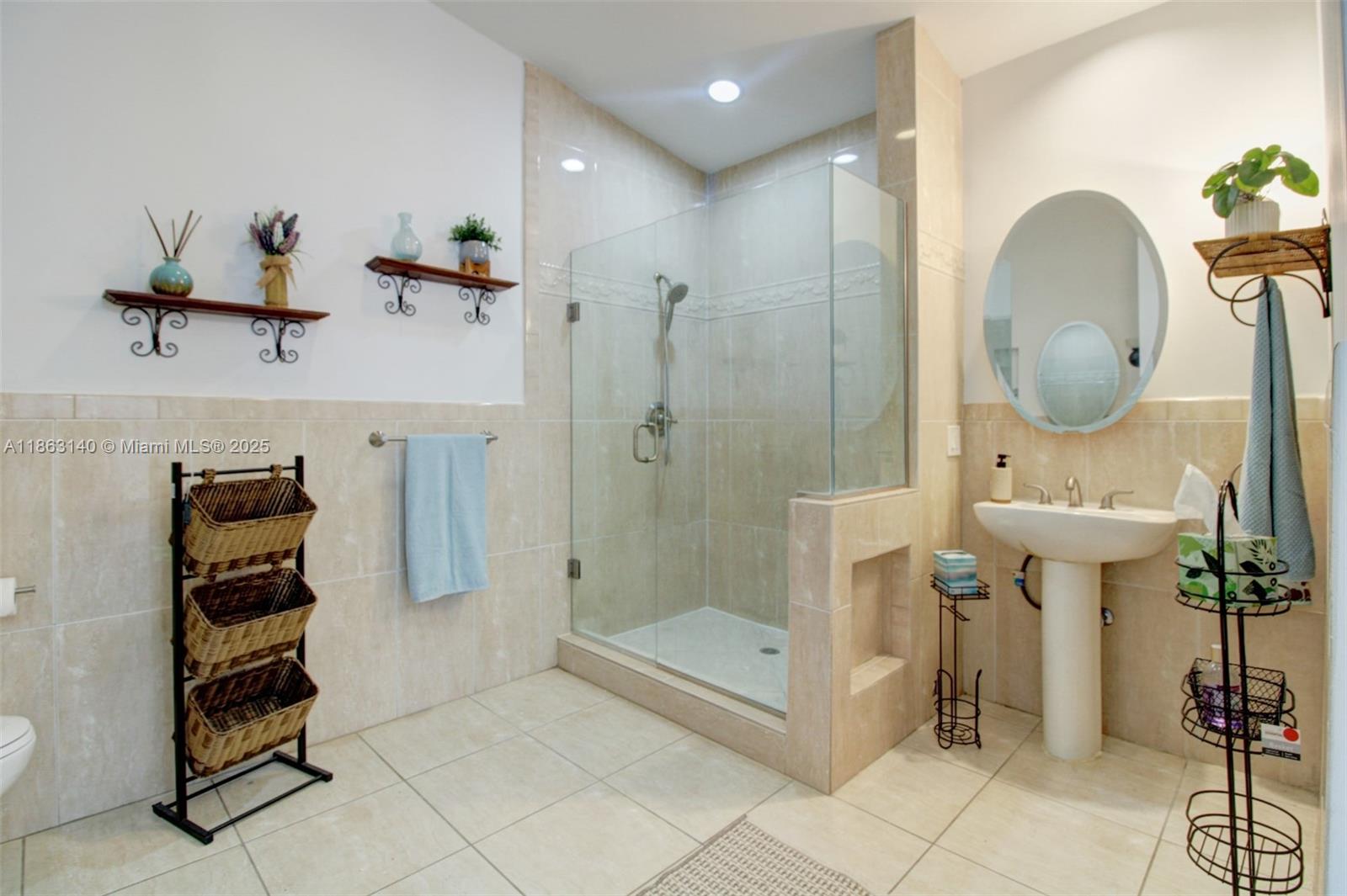 CLASCA-ROBAINA SUB - Residential Lease