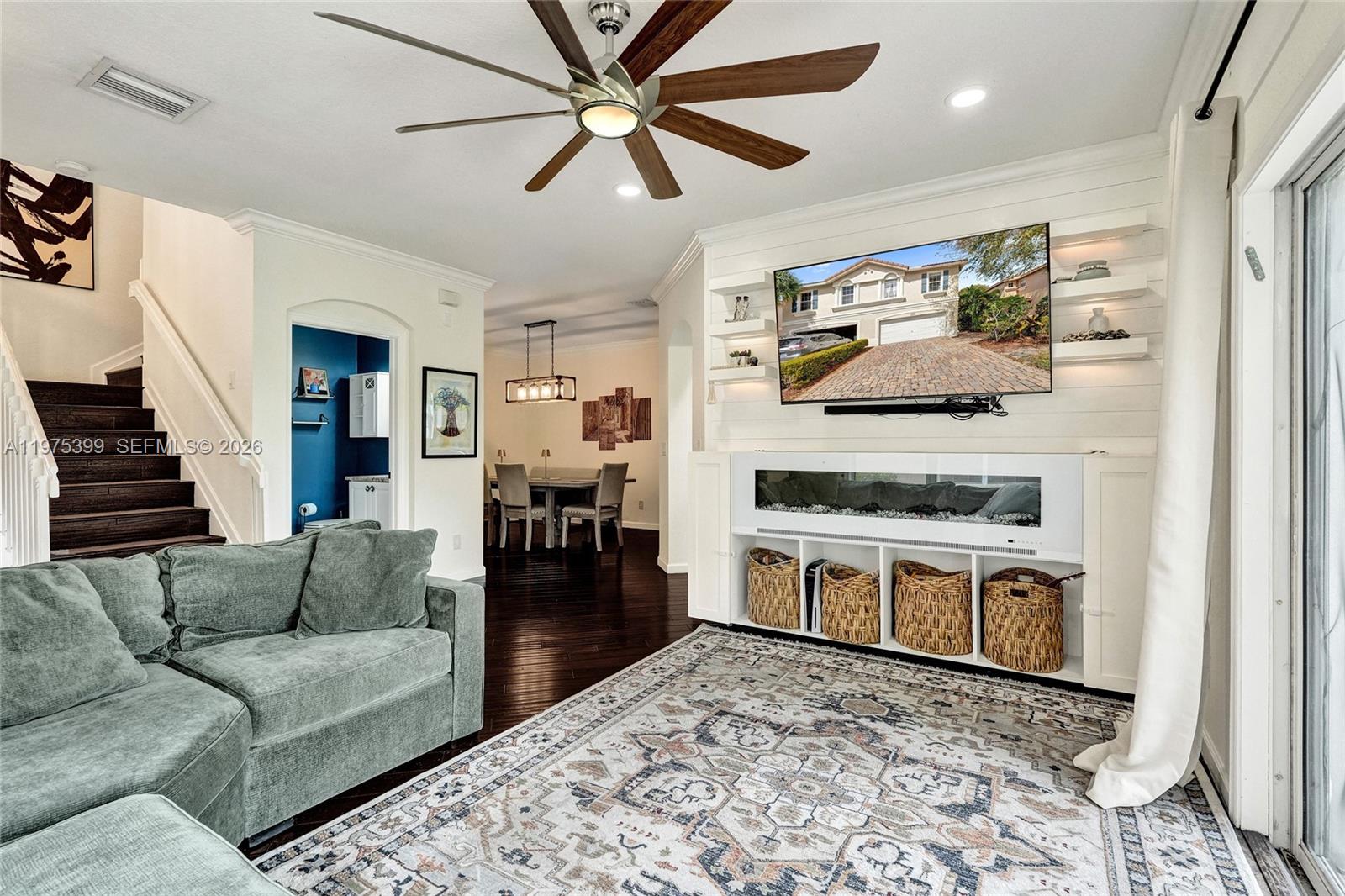 VERONA PALMS - Residential