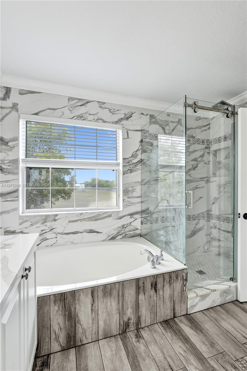 VERONA PALMS - Residential