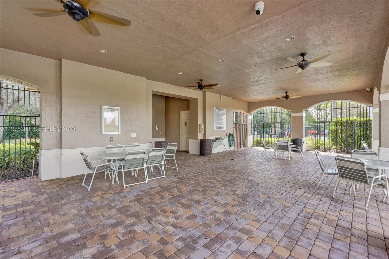 VERONA PALMS - Residential