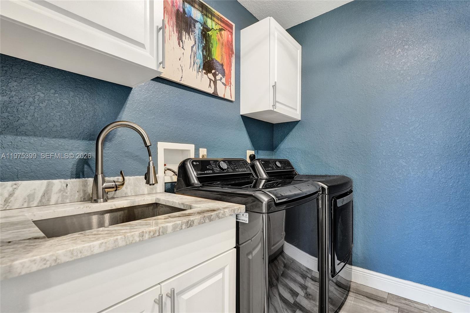 VERONA PALMS - Residential