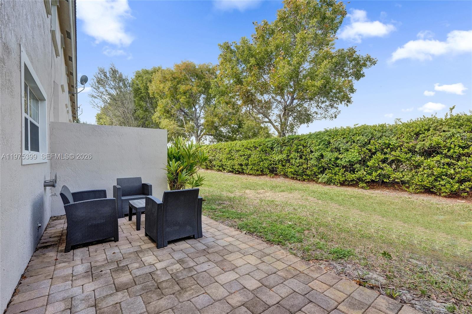 VERONA PALMS - Residential