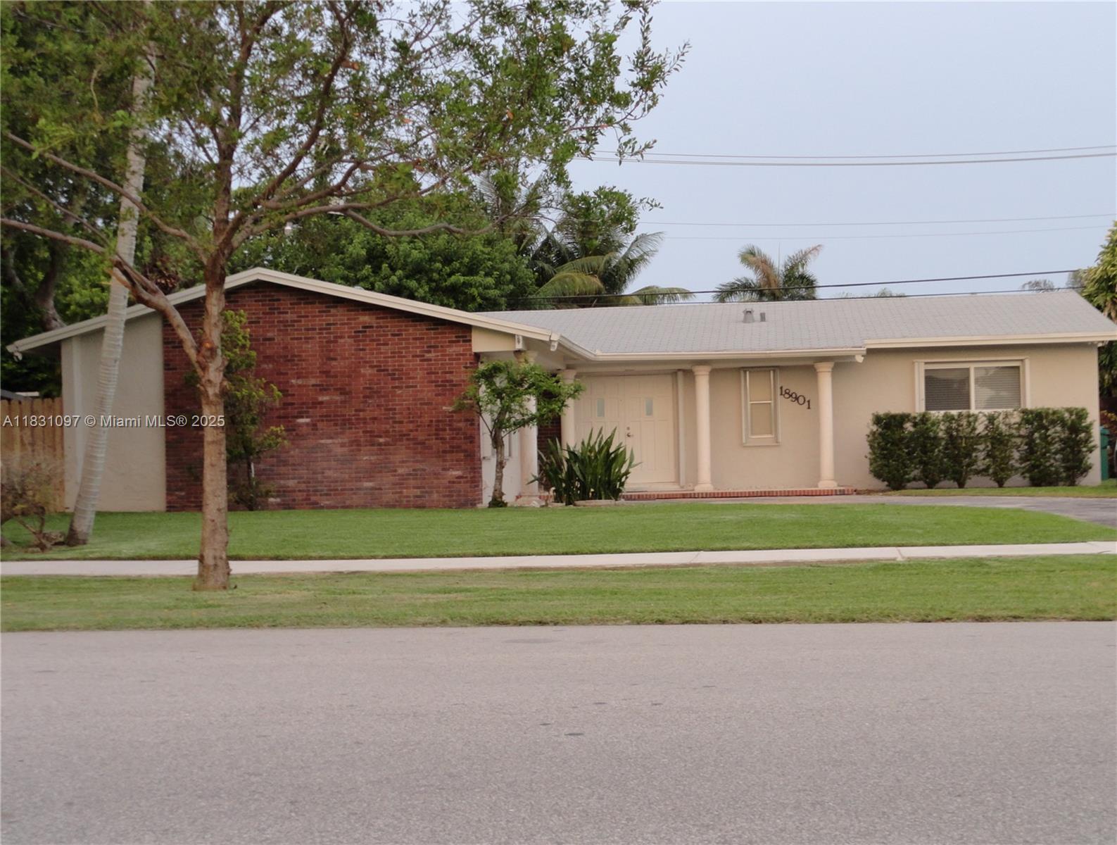 LOWEST PRICE ON THE MARKET FOR THIS SIZE HOME IN NORTH CUTLER BAY - IN PRIME BEL-AIRE SECTION !
AND THAT INCLUDES ALL NEW FLOORING THROUGHOUT, HUGE MASTER SUITE WITH SITTING AREA AND MASTER BATH WITH A SHOWER, UPDATED KITCHEN WITH QUARTZ COUNTERTOPS, AND ACCORDIAN SHUTTERS ALL AROUND. THE 4TH BEDROOM HAS POLISHED CONCRETE FLOORS, AND A HALF BATH EN SUITE. A LARGE PANTRY/LAUNDRY ROOM AND STORAGE IS JUST OFF FROM THE KITCHEN. THERE IS ROOM FOR A POOL IN THE INVITING BACKYARD.
VERY WELL LOCATED RESIDENTIAL AREA WITH EASY ACCESS TO US 1 AND THE TURNPIKE.